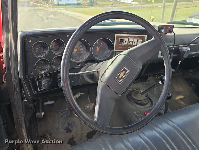 image for item DW3094 1983 Chevrolet Custom Deluxe 30 pumper fire truck