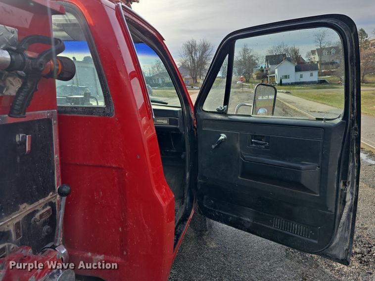 image for item DW3094 1983 Chevrolet Custom Deluxe 30 pumper fire truck