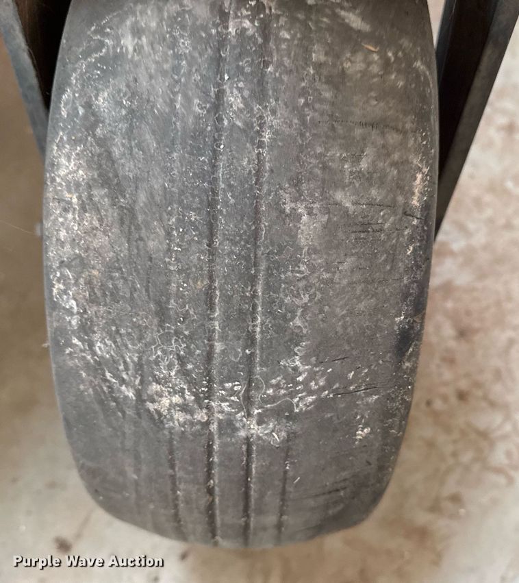 image for item EG7999 Kubota ZD331 ZTR lawn mower