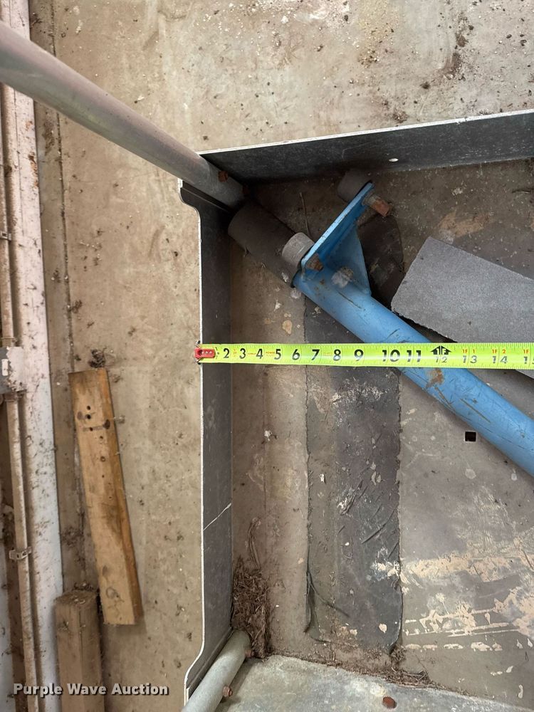 image for item EG8000 2005 Genie AWP-25S vertical lift