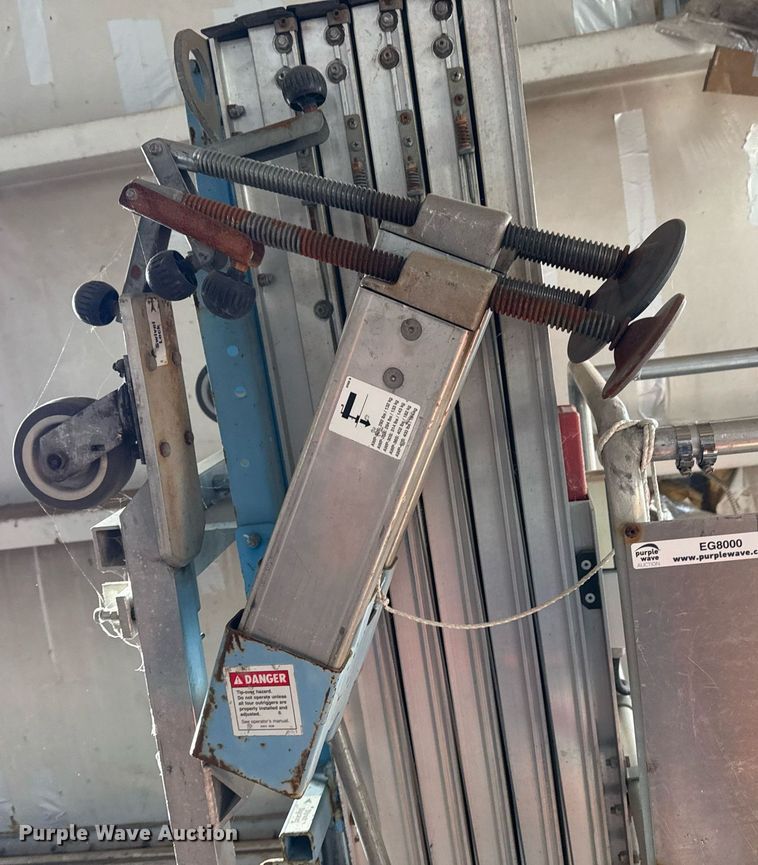 image for item EG8000 2005 Genie AWP-25S vertical lift