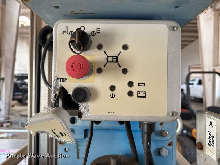 image for item EG8000 2005 Genie AWP-25S vertical lift