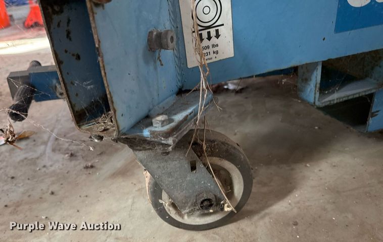 image for item EG8000 2005 Genie AWP-25S vertical lift