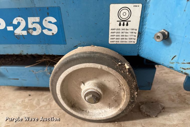 image for item EG8000 2005 Genie AWP-25S vertical lift