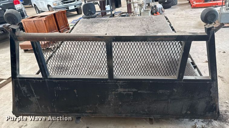 image for item EG8014 Flatbed