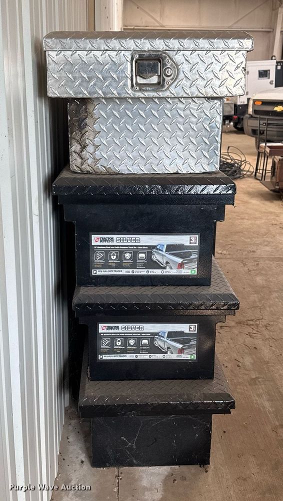 image for item EG8015 (4) toolboxes