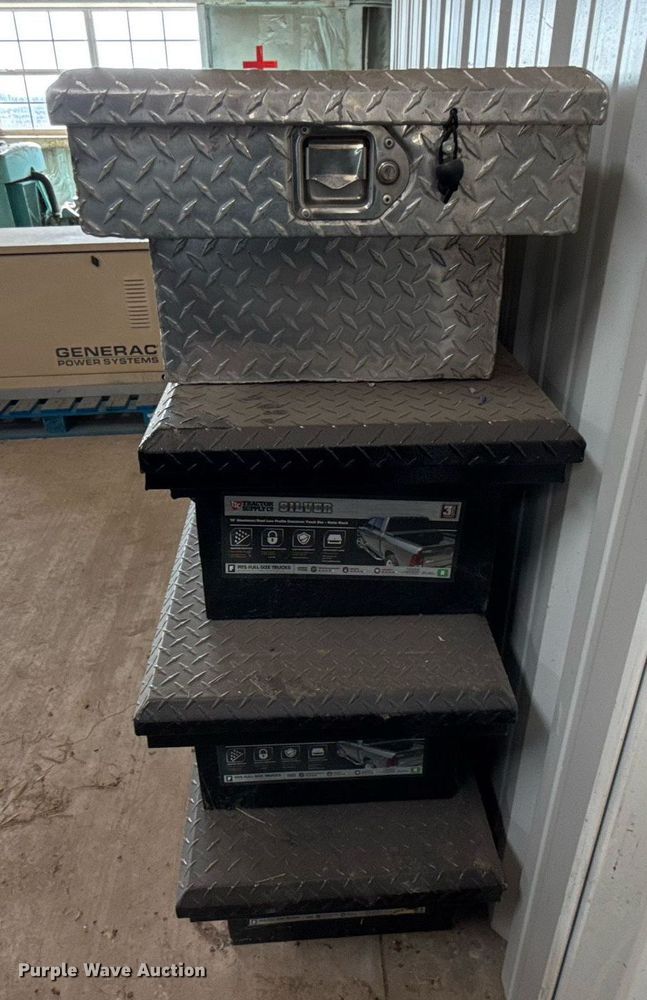 image for item EG8015 (4) toolboxes