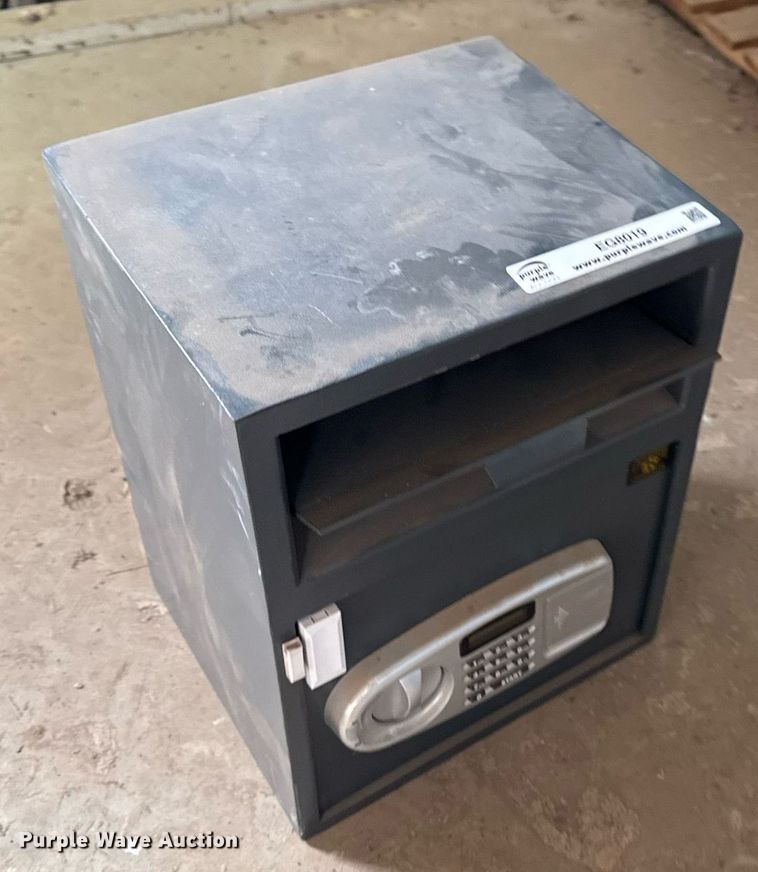 image for item EG8019 Paragon safe