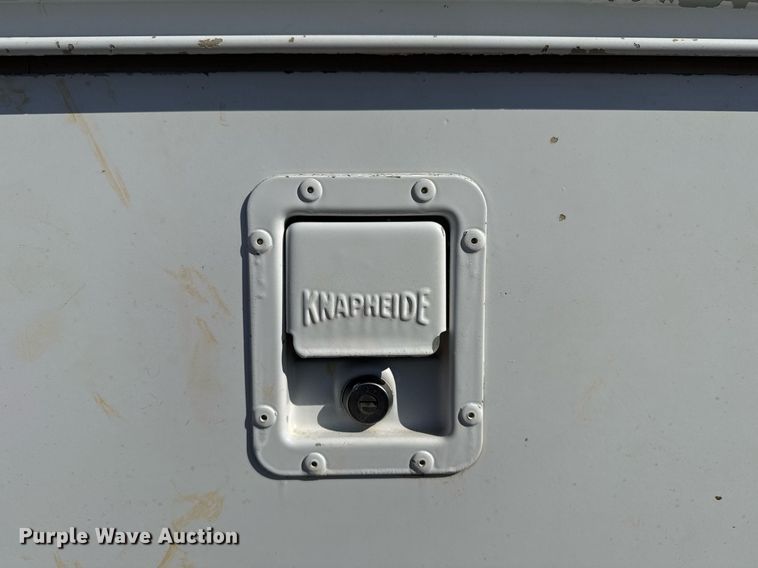 image for item EG8021 2007 Chevrolet Silverado 3500 Crew Cab utility bed pickup truck