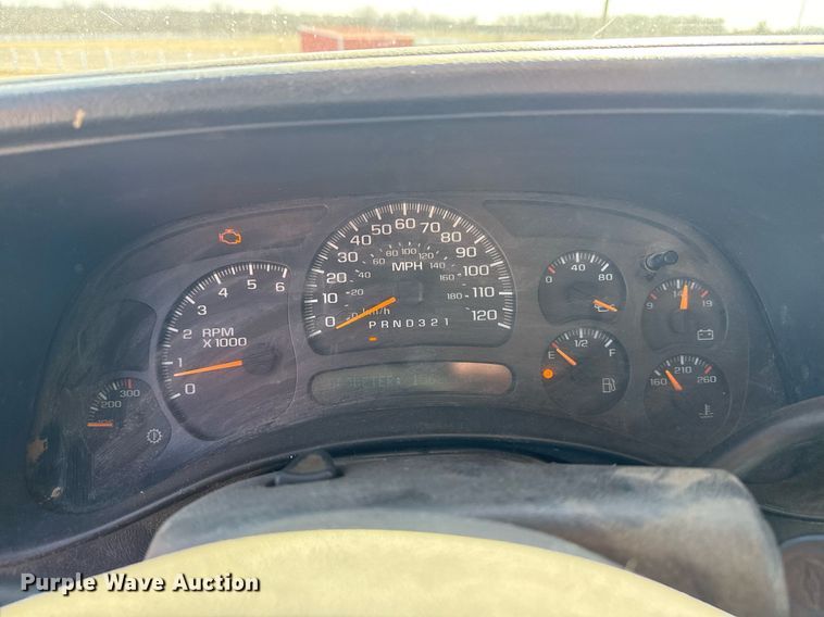 image for item EG8021 2007 Chevrolet Silverado 3500 Crew Cab utility bed pickup truck