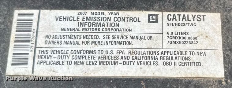 image for item EG8021 2007 Chevrolet Silverado 3500 Crew Cab utility bed pickup truck