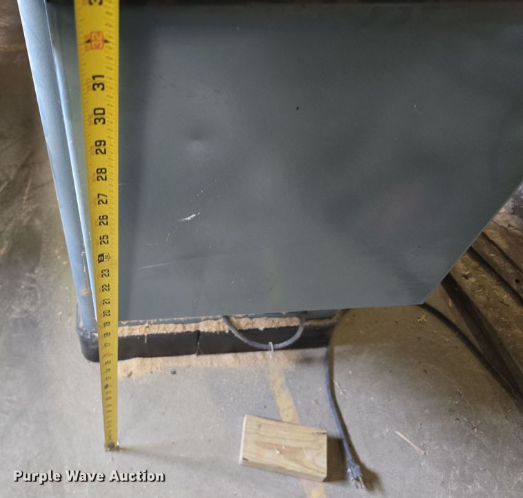 image for item EH8546 Delta 10