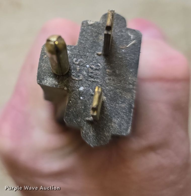 image for item EH8546 Delta 10