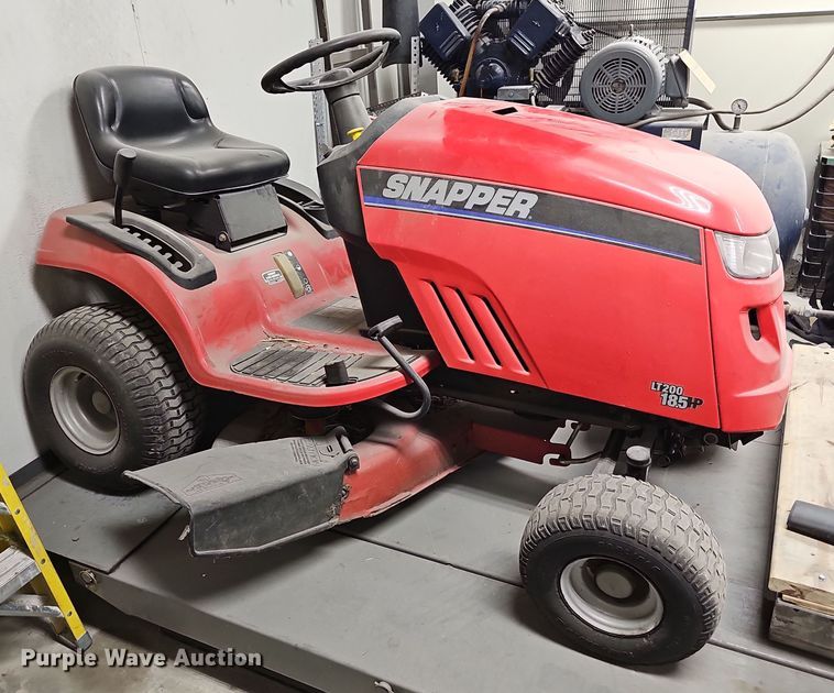 image for item EH8550 Snapper LT200 lawn mower