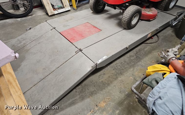 image for item EH8551 Handy B.O.B. 1500 air lift pneumatic lift