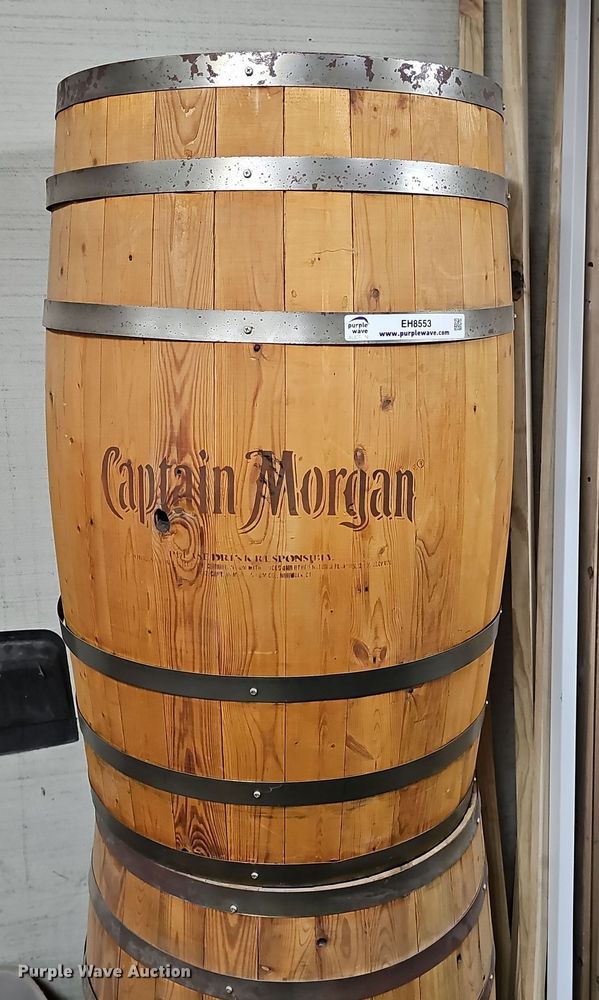 image for item EH8553 (2) wood barrels