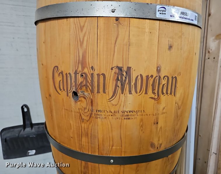 image for item EH8553 (2) wood barrels