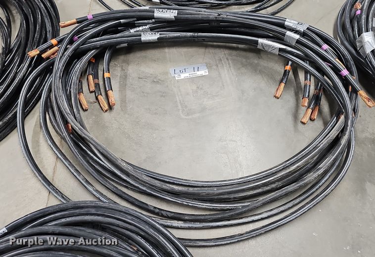 image for item EH8561 (9) rolls of 400 MCM electrical wire