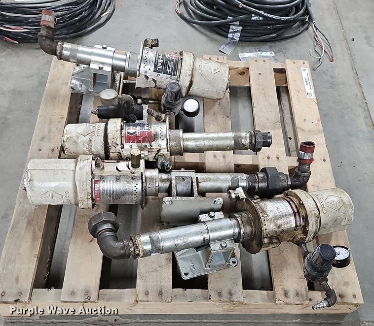 image for item EH8599 (4) Graco Fire Ball pneumatic pumps