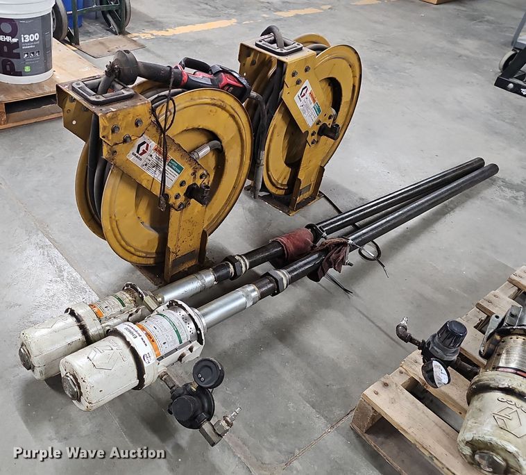 image for item EH8600 (2) Graco pumps