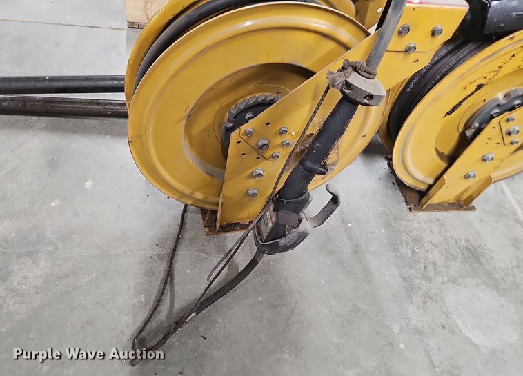 image for item EH8600 (2) Graco pumps