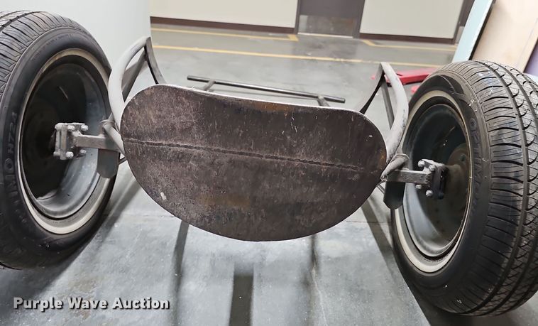 image for item EH8606 Dolly