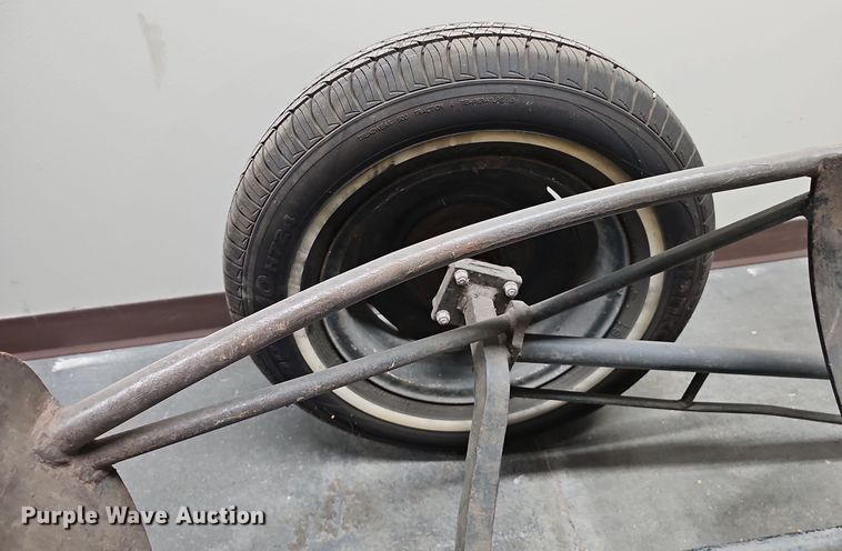 image for item EH8606 Dolly