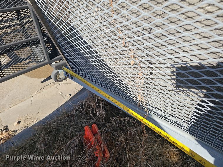 image for item EH8608 Johnson Controls J07XPE24U2AZZ50001A rooftop air conditioner unit