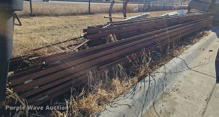 image for item EH8609 (10) trusses