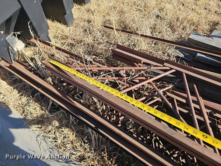 image for item EH8609 (10) trusses