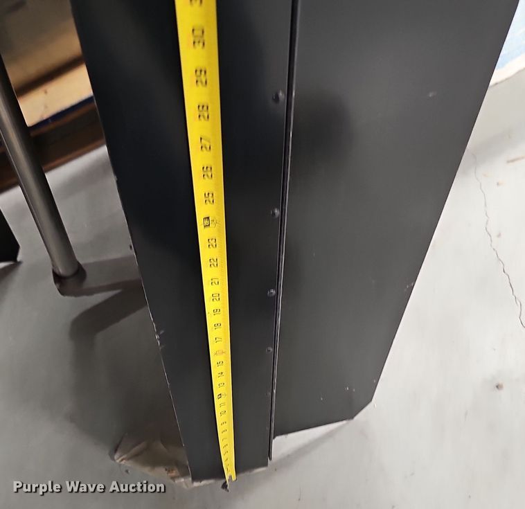 image for item EH8619 (2) traffic signs