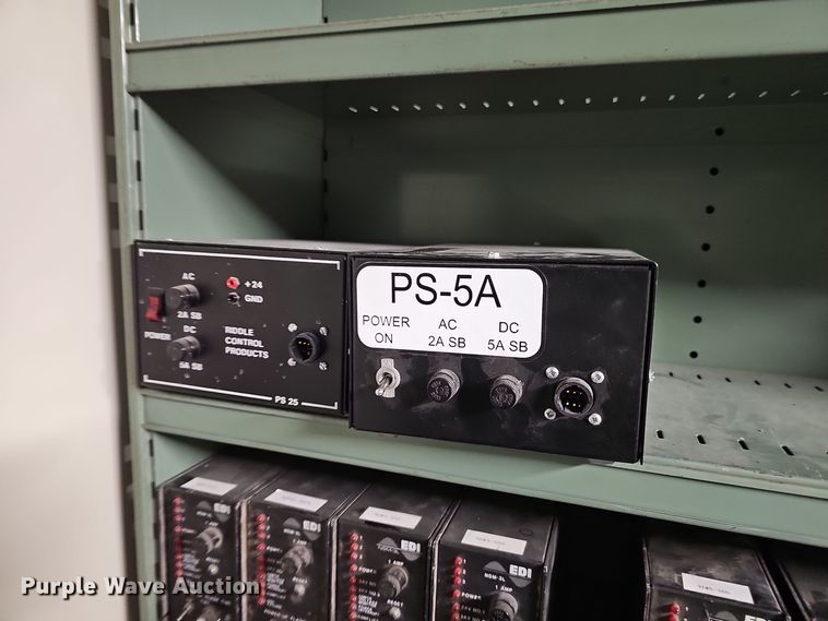 image for item EH8622 (64) traffic light power supplies