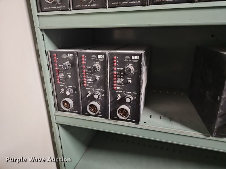 image for item EH8622 (64) traffic light power supplies