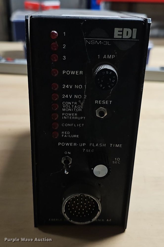 image for item EH8622 (64) traffic light power supplies