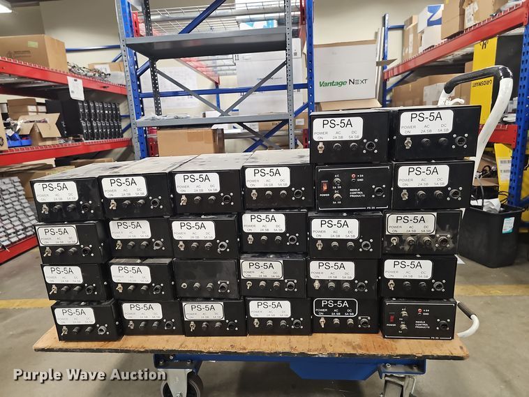 image for item EH8622 (64) traffic light power supplies