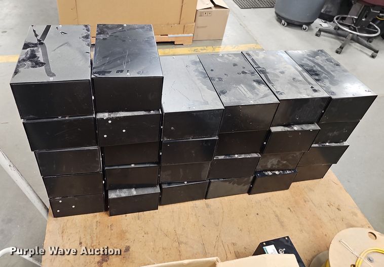 image for item EH8622 (64) traffic light power supplies