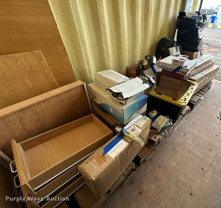 image for item EK0354 Building materials