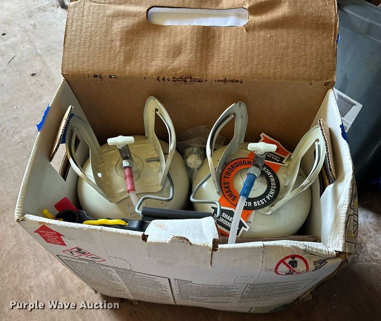 image for item EK0354 Building materials