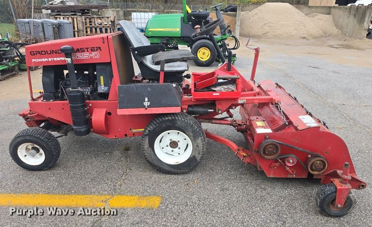 image for item EK2367 Toro Groundsmaster 325D core pulverizer