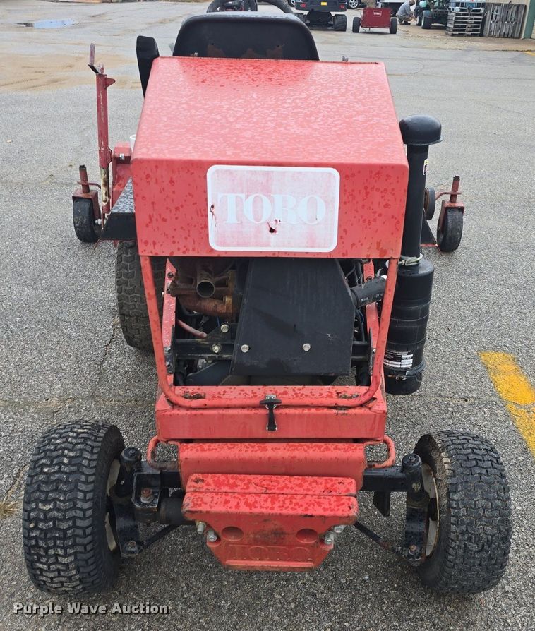 image for item EK2367 Toro Groundsmaster 325D core pulverizer