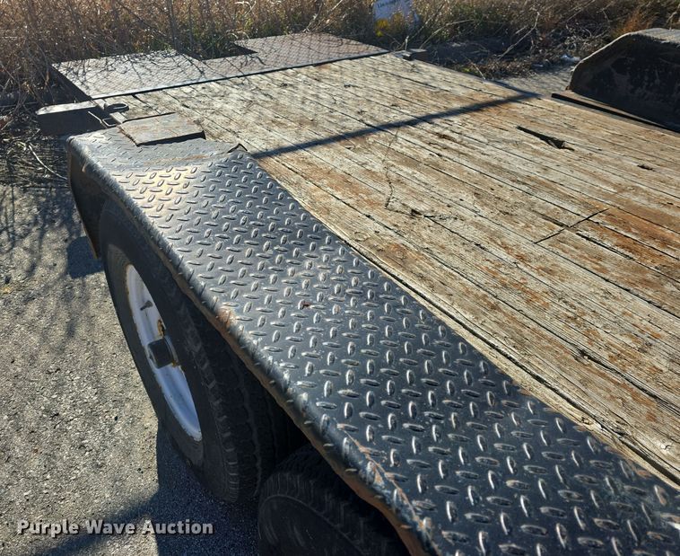 image for item EK2491 2011 Sure Trac ST7918T tilt deck equipment trailer