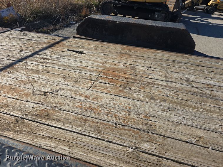 image for item EK2491 2011 Sure Trac ST7918T tilt deck equipment trailer