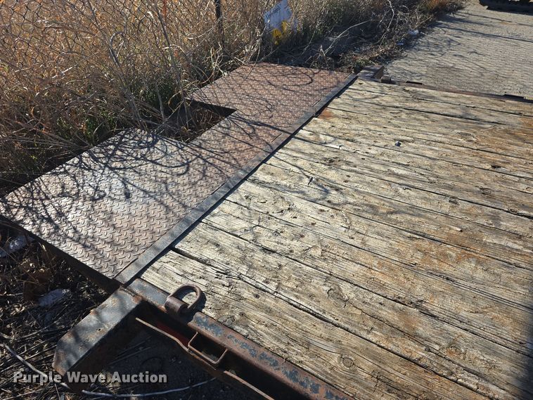 image for item EK2491 2011 Sure Trac ST7918T tilt deck equipment trailer