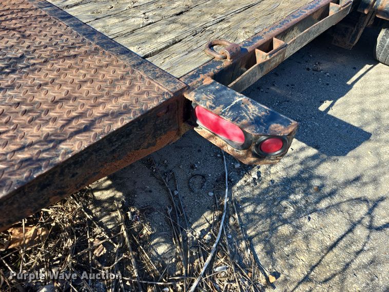 image for item EK2491 2011 Sure Trac ST7918T tilt deck equipment trailer