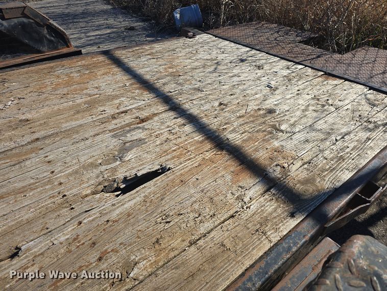 image for item EK2491 2011 Sure Trac ST7918T tilt deck equipment trailer