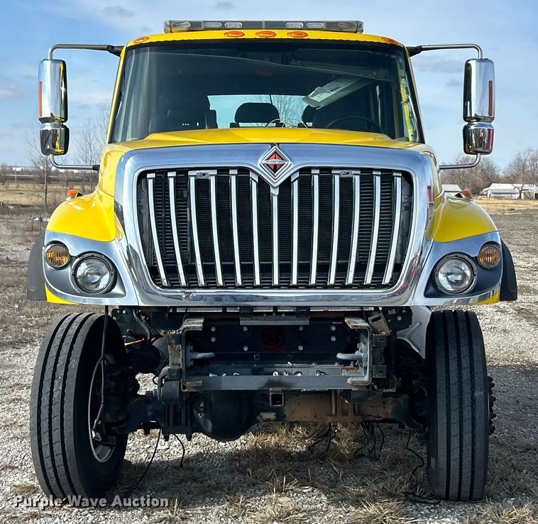 image for item EK2617 2013 International 7400 Workstar truck cab and chassis