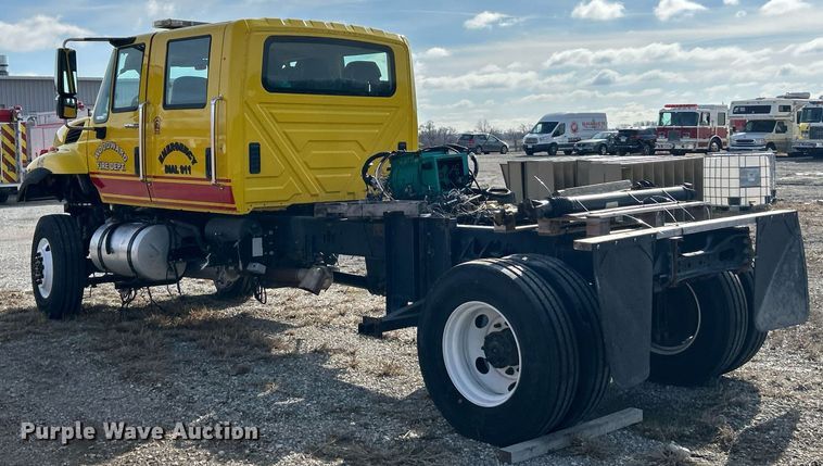 image for item EK2617 2013 International 7400 Workstar truck cab and chassis