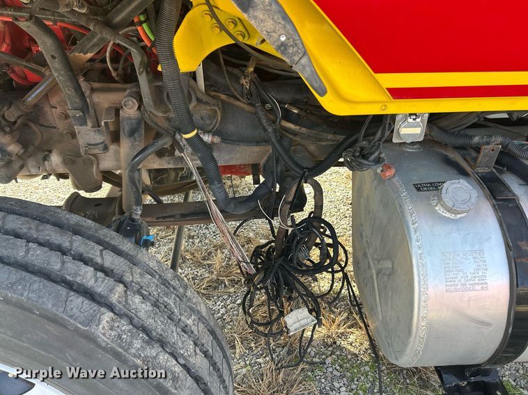 image for item EK2617 2013 International 7400 Workstar truck cab and chassis