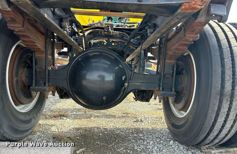 image for item EK2617 2013 International 7400 Workstar truck cab and chassis