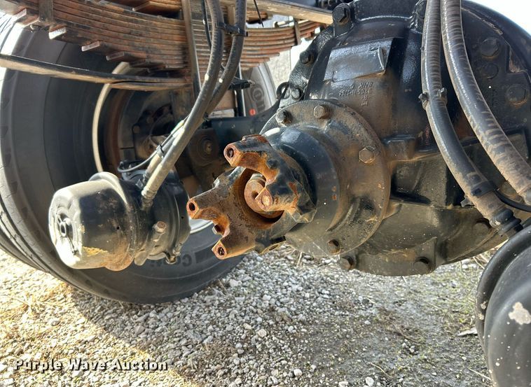 image for item EK2617 2013 International 7400 Workstar truck cab and chassis